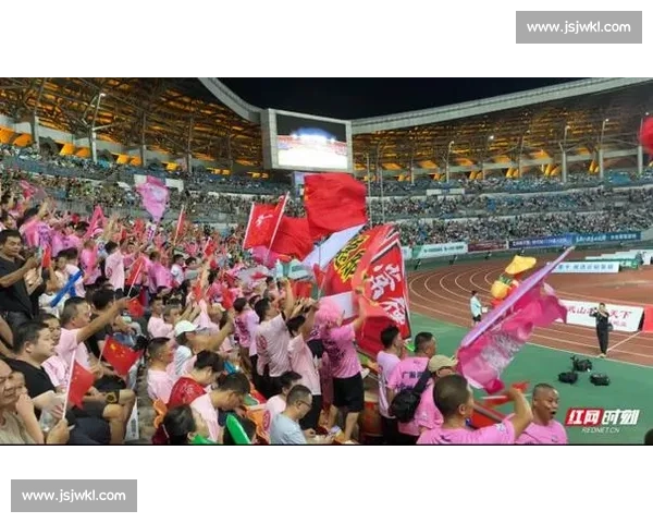 湘超开赛燃三湘 湖超集市与足球主题房成消费新引擎 湘超开赛燃三湘 湖超集市与足球主题房成消费新引擎