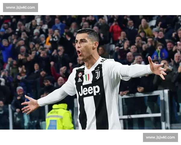 哈维 - 西蒙斯转会遇冷：莱比锡标价 7000 万欧仍无人问津