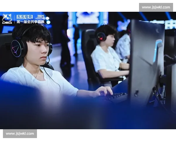 这届网友太能整活了！电竞搞笑短片引发全民模仿潮！